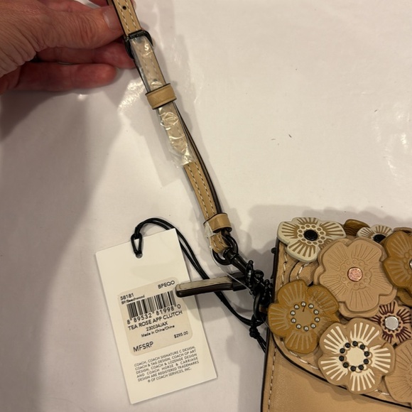 Coach 1941 Tea Rose Applique Clutch (Beechwood) NWT - Picture 7 of 9